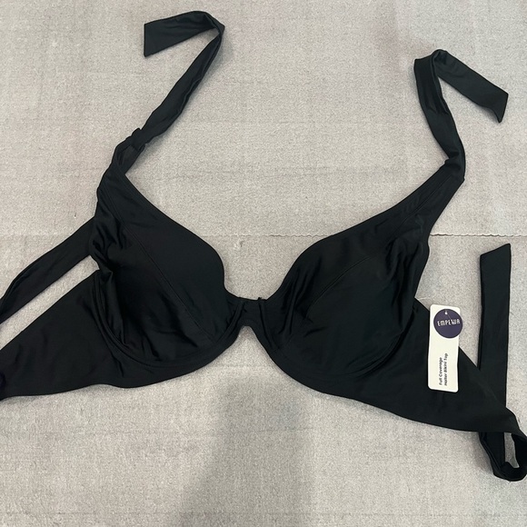 [3XL] Empetua Black Full Coverage Halter Bikini Top - Picture 1 of 6